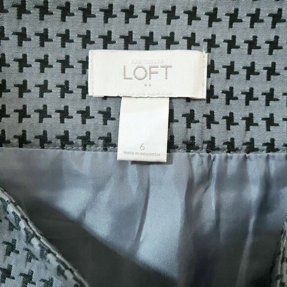 Ann Taylor LOFT Factory Grey & Black Houndstooth Skirt Size 6 - Picture 3 of 6